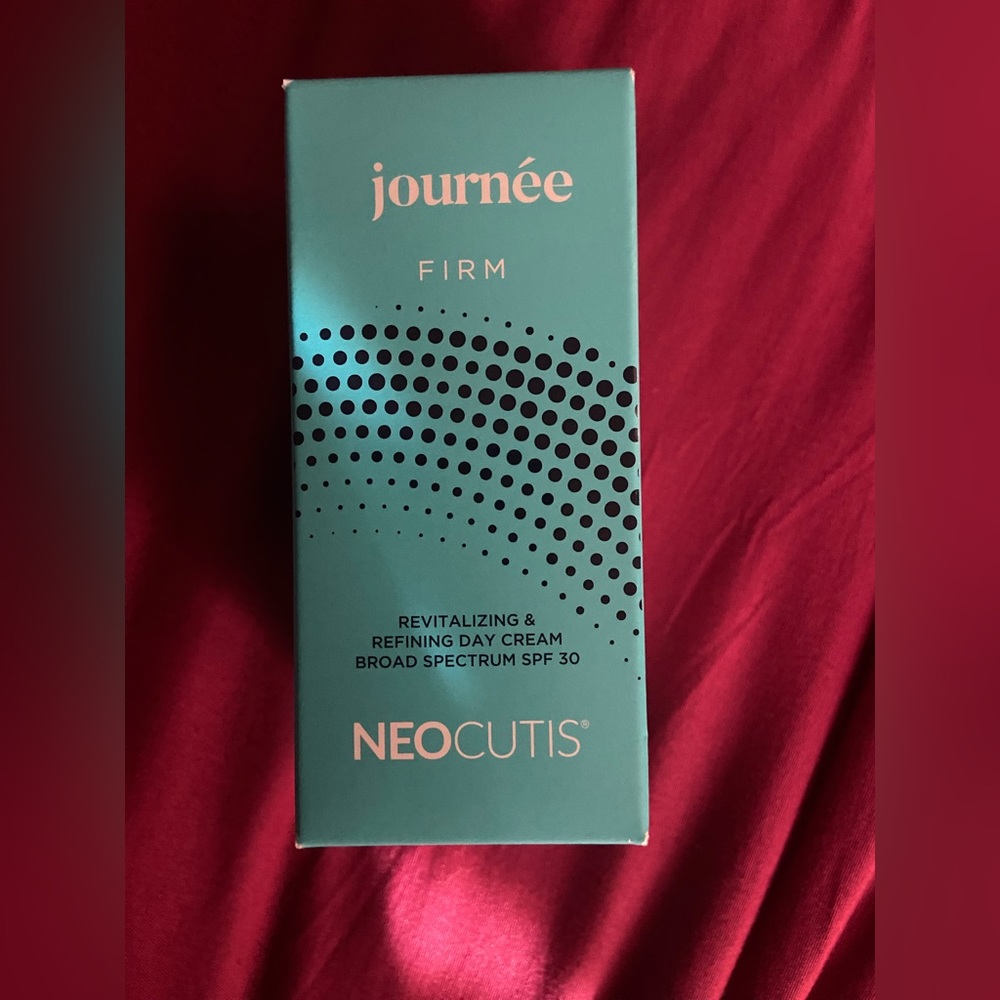 Neocutis Journée